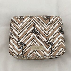Henri Bendel jewelry case